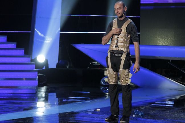 
	Numarul unui magician, oprit cu doua X-uri in ultima semifinala &quot;Romanii au talent&quot;. Cum a reusit concurentul sa o sperie teribil pe Andra
