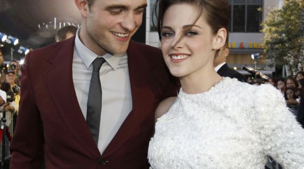 
	Robert Pattinson a uitat-o pe Kristen Stewart. Dovada ca despartirea celor doi este definitiva
