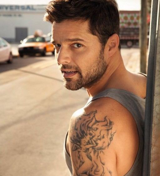 
	Ricky Martin are un nou single! Asculta aici &quot;Come With Me&quot;, cea mai noua piesa a starului latino
