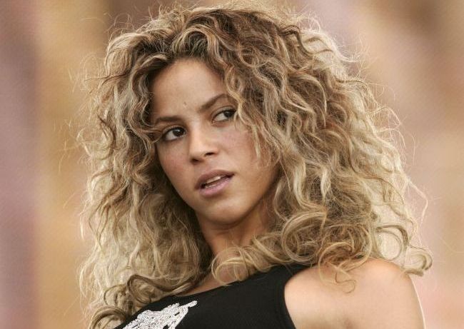 
	Shakira, constienta de defectele ei. Adevarul despre silueta divei latino la plaja, imbracata numai in bikini - FOTO
