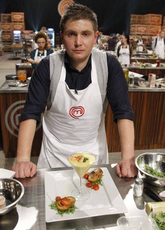 
	Nicusor de la &quot;MasterChef&quot; si iubita lui, Georgeta, sunt de acum sot si sotie. Vezi fotografii de la nunta
