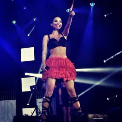 
	Inna: &quot;Scriu aceste randuri cu lacrimi in ochi. Ce mi se intampla e de necrezut&quot;
