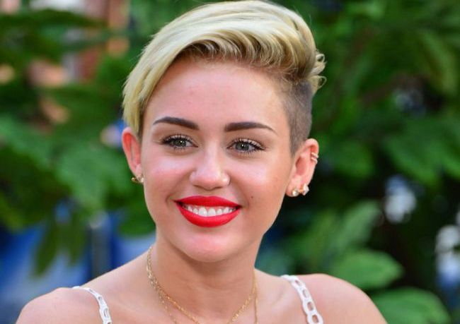 
	Primele imagini cu Miley Cyrus nemachiata. Cum arata fosta vedeta Disney intr-o zi obisnuita. Toti au fost surprinsi - FOTO
