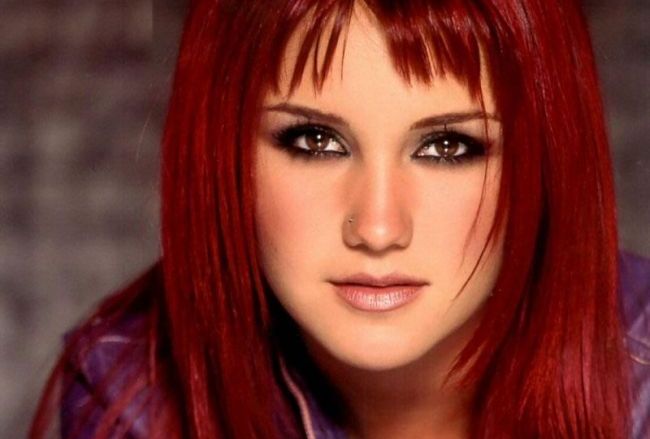 Dulce Maria din trupa RBD, mai grasunica si destul de stearsa in realitate. Cum arata fara machiaj