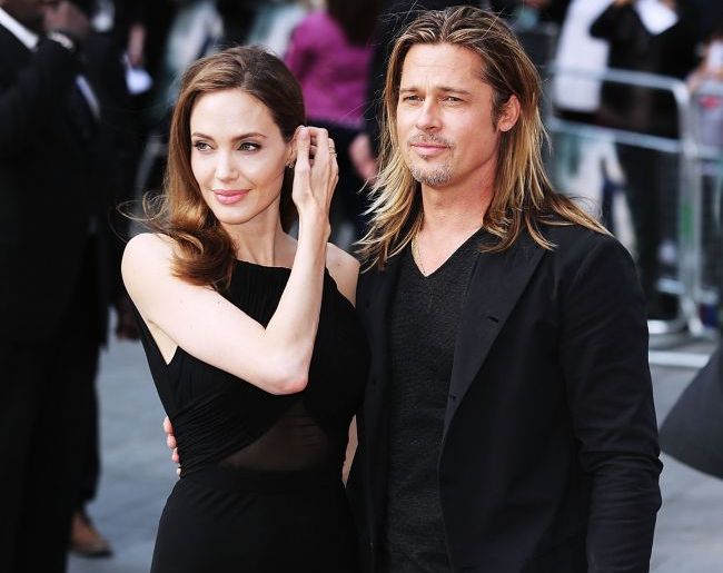 
	Brad Pitt si Angelina Jolie se pregatesc de nunta. Actorii au semnat un contract prenuptial
