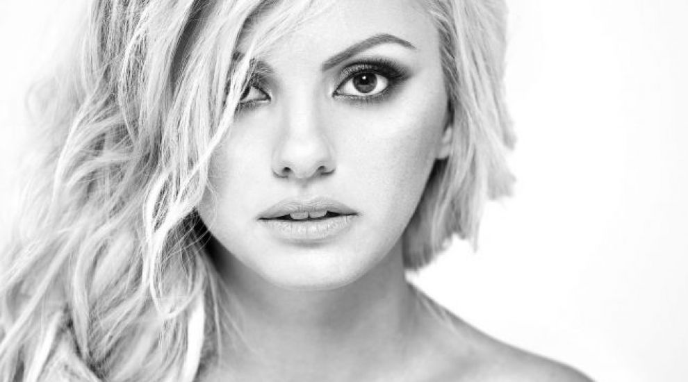 
	Alexandra Stan - anunt important, la 5 luni dupa ce fostul ei impresar a bagat-o in spital
