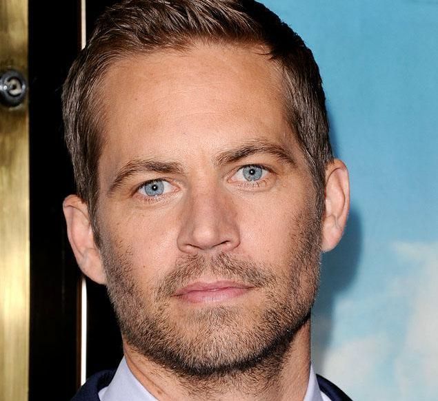 
	Filmarea cu accidentul lui Paul Walker a fost facuta publica. Ce au surprins camerele de luat vederi in momentul impactului
