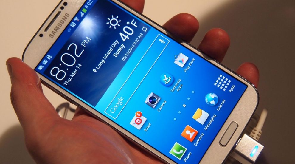 
	Samsung pregateste o surpriza neplacuta pentru Apple. Ce va putea face noul Samsung Galaxy S5
