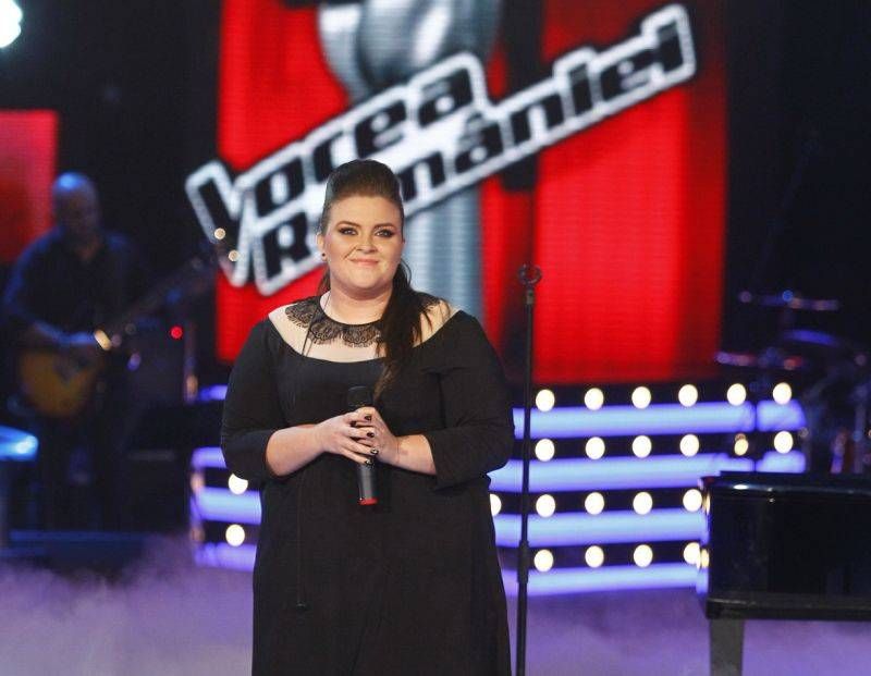
	Oana Radu, fosta concurenta de la &quot;Vocea Romaniei&quot;, supranumita &quot;Adele de Romania&quot; a slabit 50 de kilograme si lanseaza o noua melodie
