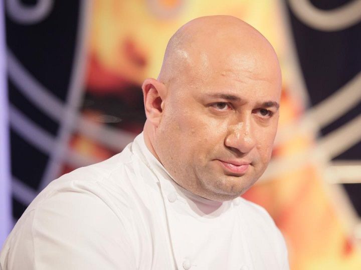 
	&quot;Mama, asta zici ca e Scarlatescu&quot;. Juratul &quot;MasterChef&quot; si-a gasit sosia la preselectii
