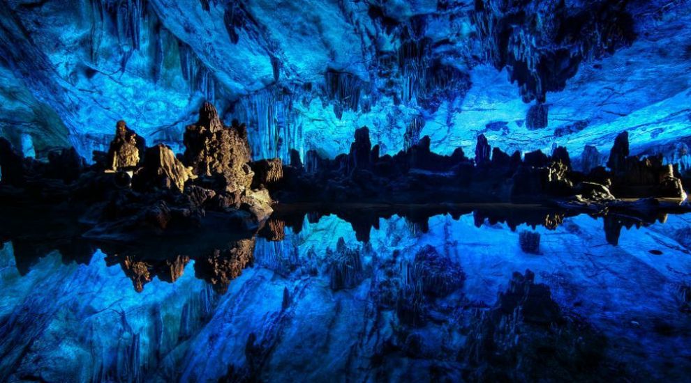 
	Descoperire impresionanta in China: Ce s-a gasit in interiorul unei pesteri FOTO
