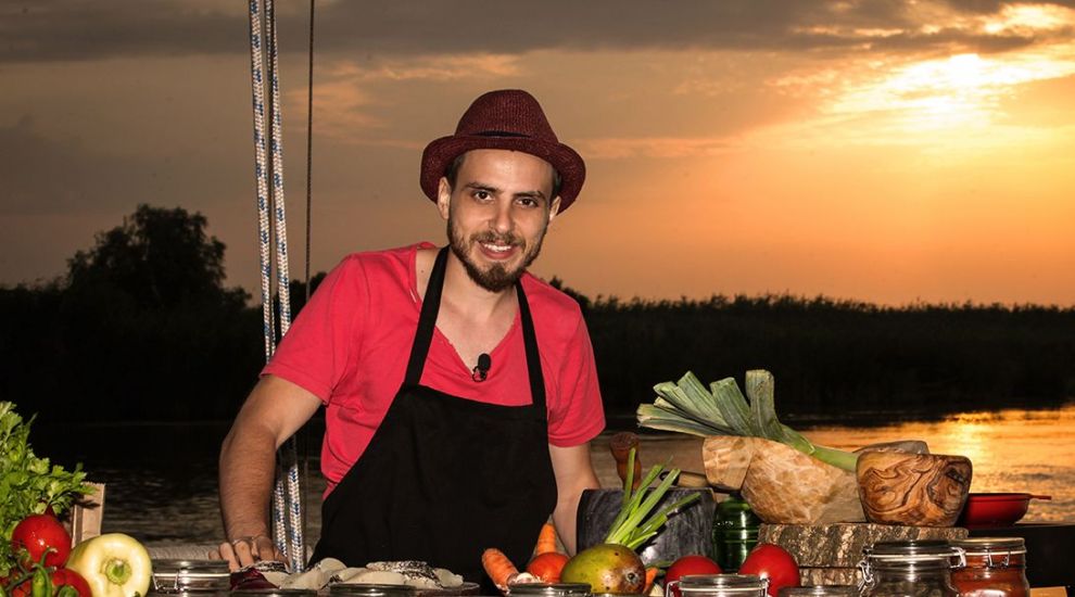 
	Chef FOA pus pe gatit in show-ul &ldquo;Traieste-ti vara&rdquo;, la PRO TV
