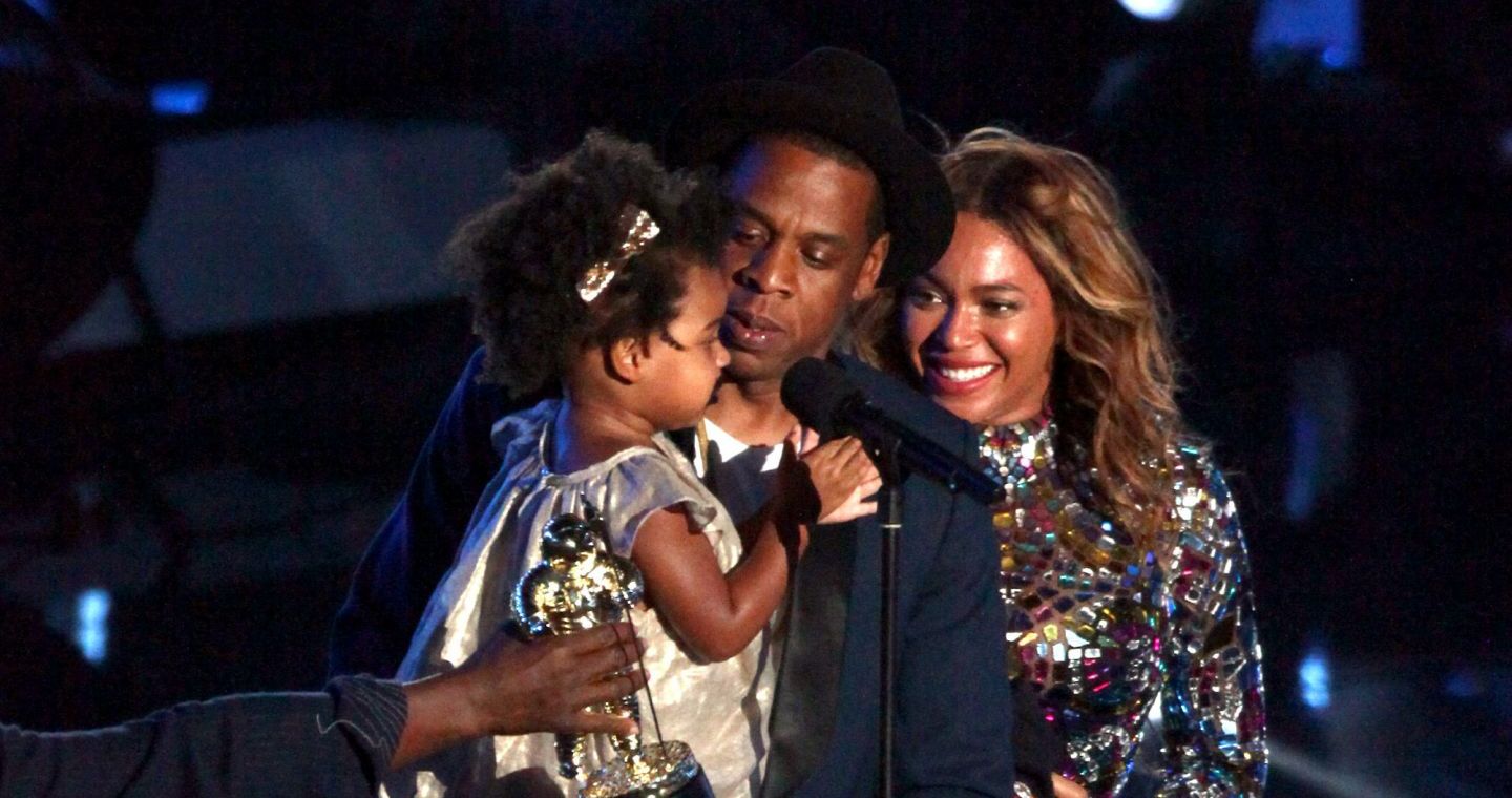 
	Fetita lui Beyonce seamana din ce in ce mai mult cu Jay-Z: FOTO
