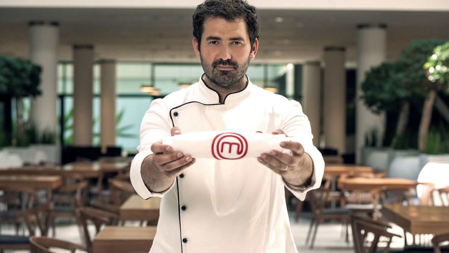 
	Adrian Hadean, implicat in campanii umanitare. Ce face juratul &quot;MasterChef&quot; cand nu este in bucatarie
