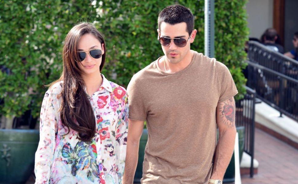 Cel mai fotogenic cuplu. Cat de frumosi pot fi impreuna Cara Santana si Jesse Metcalfe