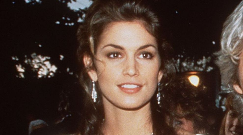 Fiica lui Cindy Crawford nu mai arata ca o fetita. Kaia isi intrece celebra mama in frumusete. Cum a fost surprinsa