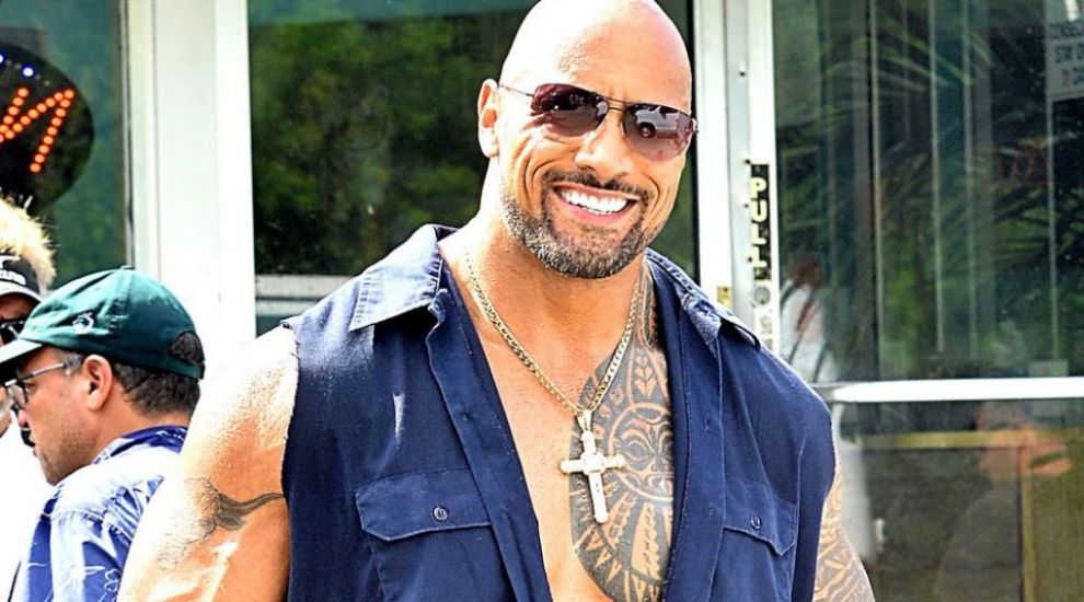 
	Dwayne Johnson nu a fost intotdeauna atat de musculos. Cum arata inainte sa devina &quot;The Rock&quot;
