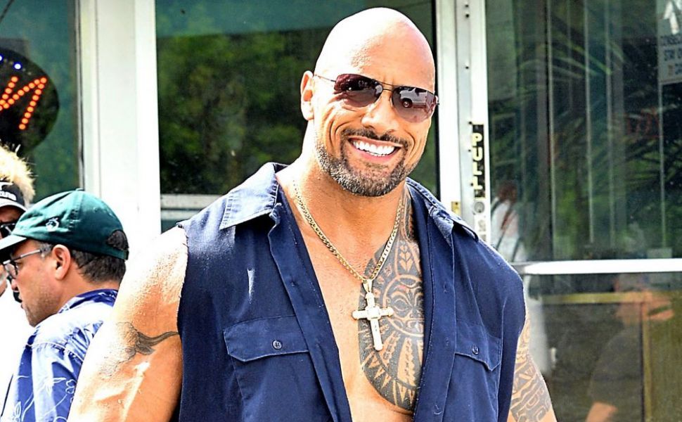 
	Dwayne Johnson nu a fost intotdeauna atat de musculos. Cum arata inainte sa devina &quot;The Rock&quot;
