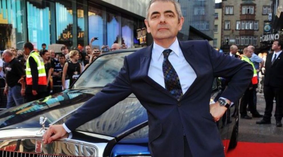 
	El este incredibil de faimos, ea extrem de frumoasa. Cum arata Lily, fiica nemaivazuta a lui Mr.Bean
