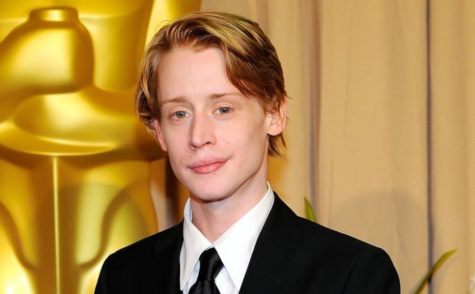 Imagine rara cu Macaulay Culkin. Cum s-a lasat pozat actorul la 25 de ani de la premiera filmului &quot;Singur Acasa&quot;