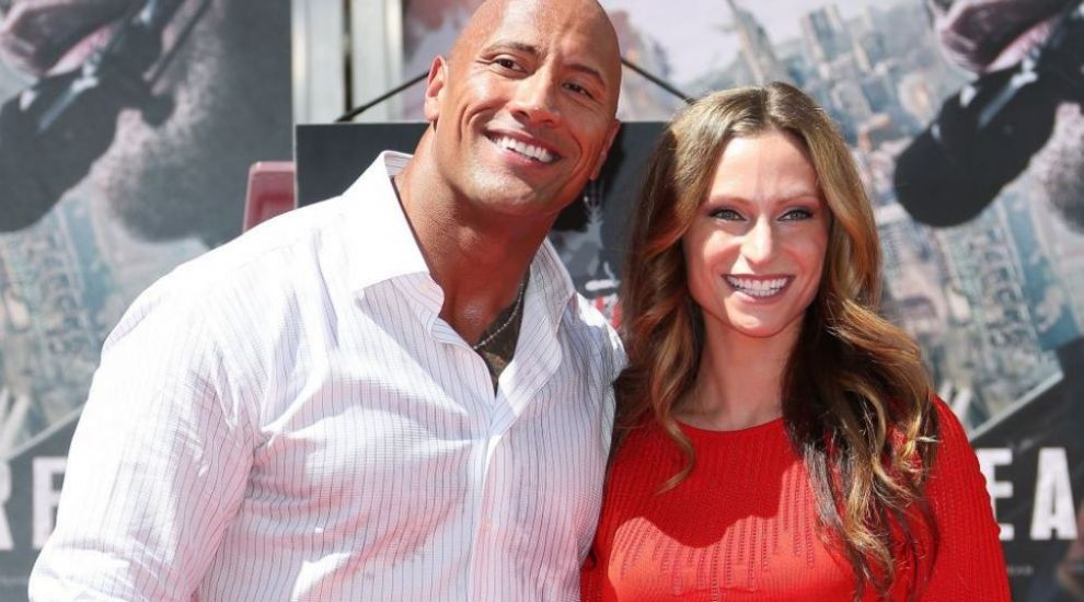 Dwayne Johnson, tatic pentru a doua oara. Iubita celebrului actor a adus pe lume o fetita