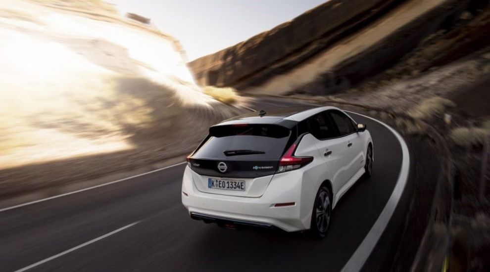 
	TEST Superspeed cu Giurgea si Bratu: cum se conduce electrica Nissan cu autonomie de 415 km in oras
