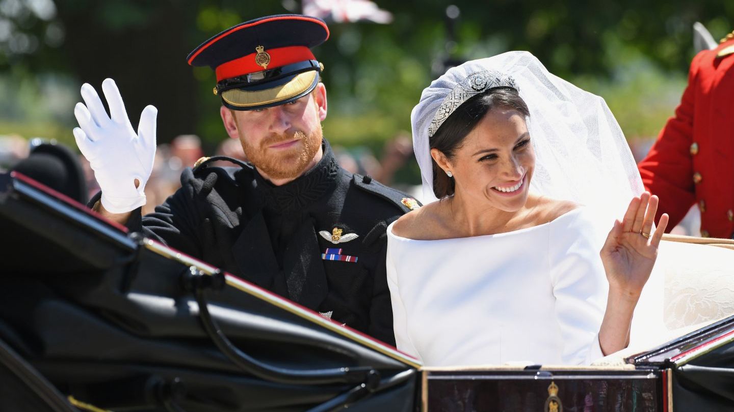 
	Cât au costat machiajul și coafura lui Meghan Markle în ziua nunții
