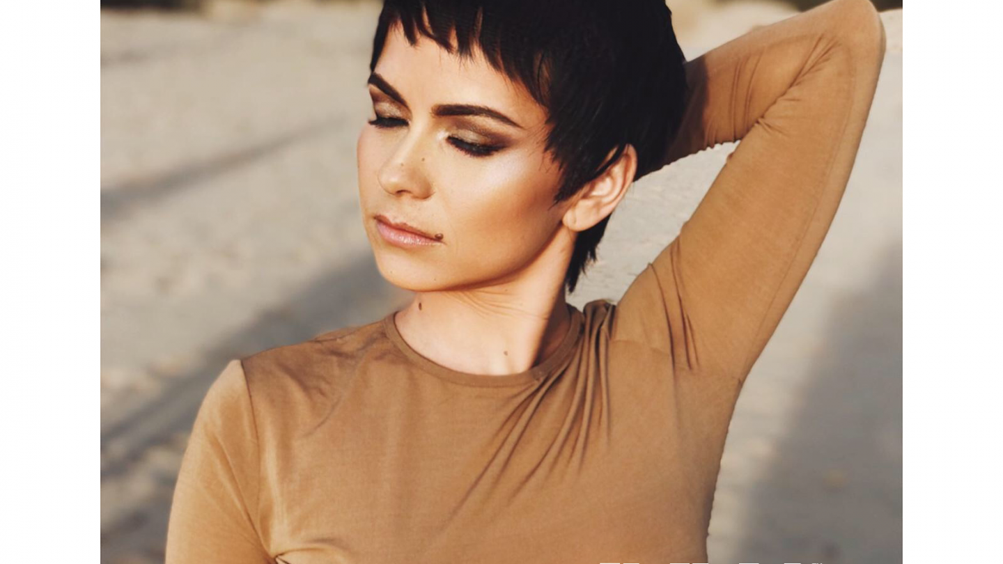 
	INNA lansează single-ul &bdquo;No Help&rdquo;. Videoclipul a fost filmat în Maroc și Los Angeles
