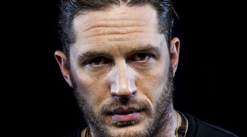 
	La o parte, Slim Shady! Tom Hardy vrea să scoată un album rap
