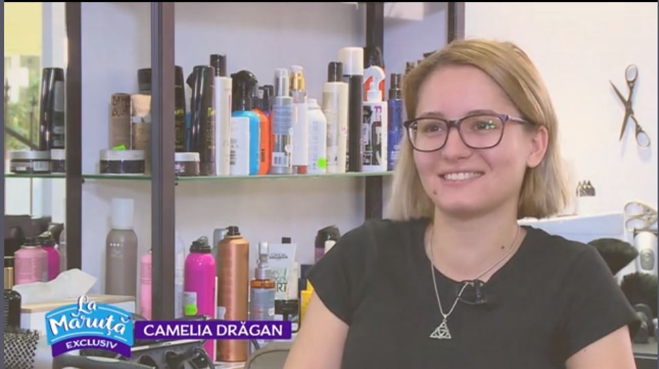 
	VIDEO Camelia Drăgan a avut parte de o transfomare inedită, marca Adrian Perjovschi
