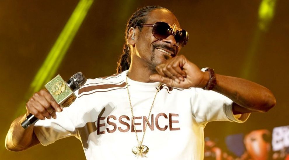 
	Snoop Dogg și-a mulțumit lui însuși pentru succesul din carieră. Raperul are o stea pe Walk of Fame
