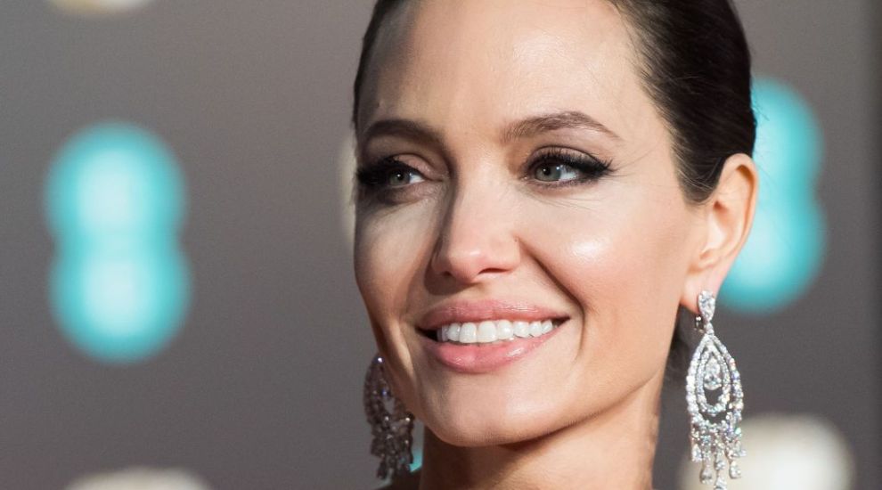 
	Angelina Jolie, apariție rară alături de toți cei șase copii. Cum arată aceștia acum
