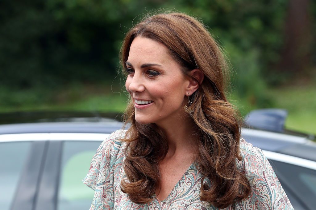 
	Știai că Ducesa Kate Middleton are un frate? Cum arată și cu ce se ocupă bărbatul
