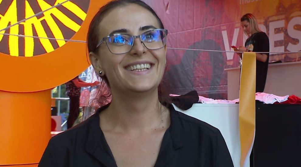 
	Summer Well 2019. Elisabeta Paraschiv a &rdquo;tradus&rdquo; muzica în limbaj mimico-gestual VIDEO

