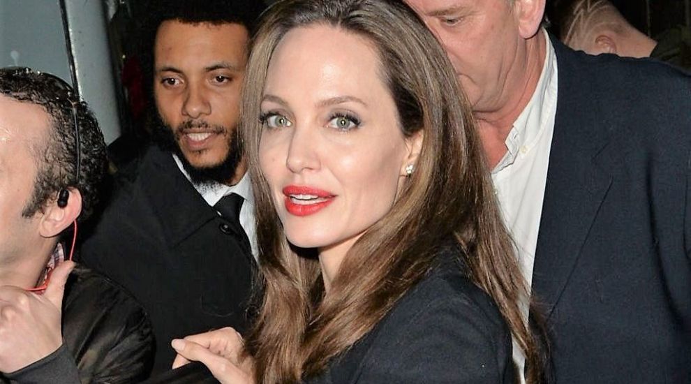 
	Angelina Jolie, în pericol să rămână singură. &bdquo;Nu poate face nimic în privința asta&rdquo;
