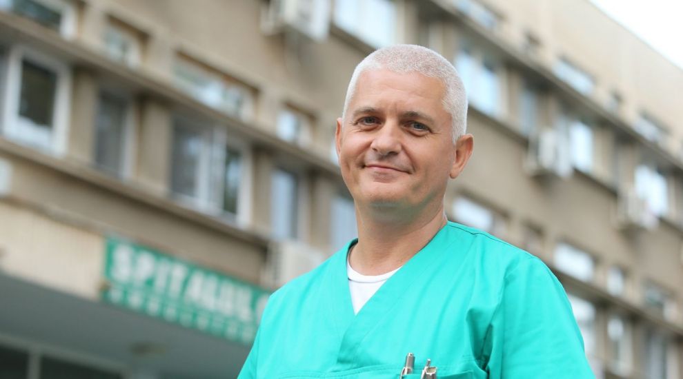 
	Virgil Ianțu este neurochirurg în serialul Profu`
