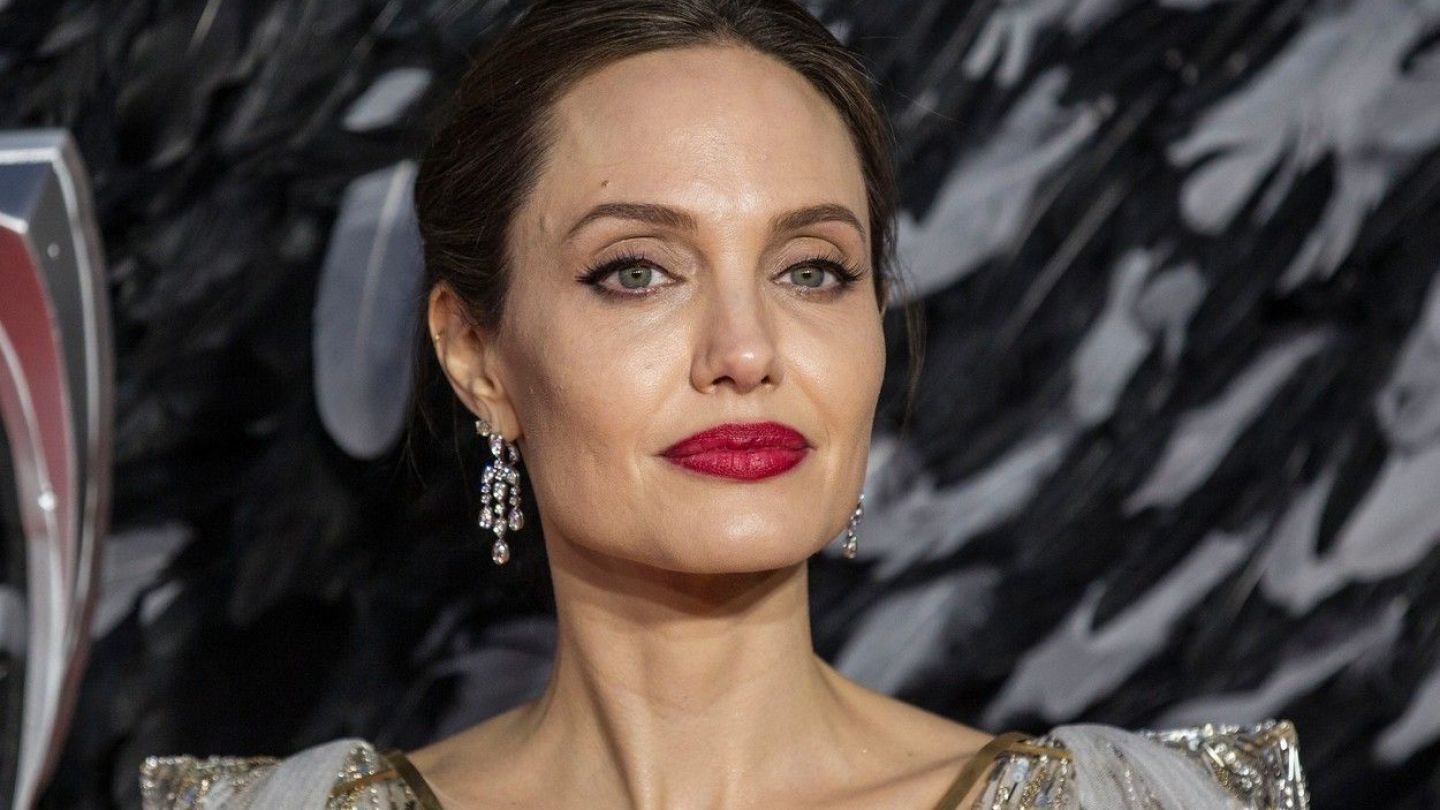 
	Angelina Jolie, declarații sincere despre relația cu Brad Pitt. &rdquo;Câteodată suferi&rdquo;
