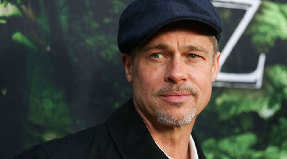 
	Clona lui Brad Pitt face senzație pe Tik tok! Cine este tânărul care seamănă izbitor cu starul de la Hollywood
