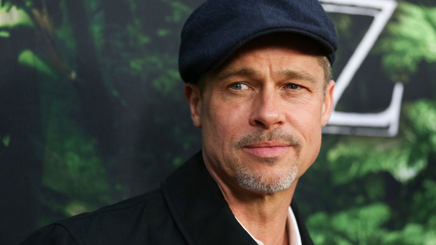 
	Clona lui Brad Pitt face senzație pe Tik tok! Cine este tânărul care seamănă izbitor cu starul de la Hollywood
