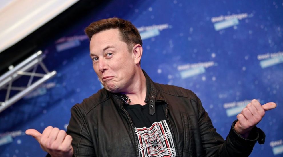 
	Elon Musk, uimit după ce a aflat că a devenit cel mai bogat om al planetei
