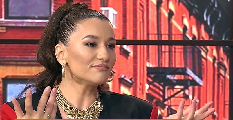 
	Ce cuvinte a folosit Claudia Pătrășcanu când a caracterizat-o pe Bianca Drăgușanu în direct, la PRO TV
