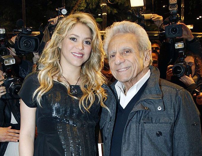 
	Shakira, imagine rară alături de părinții ei! Tatăl artistei a împlinit 90 de ani
