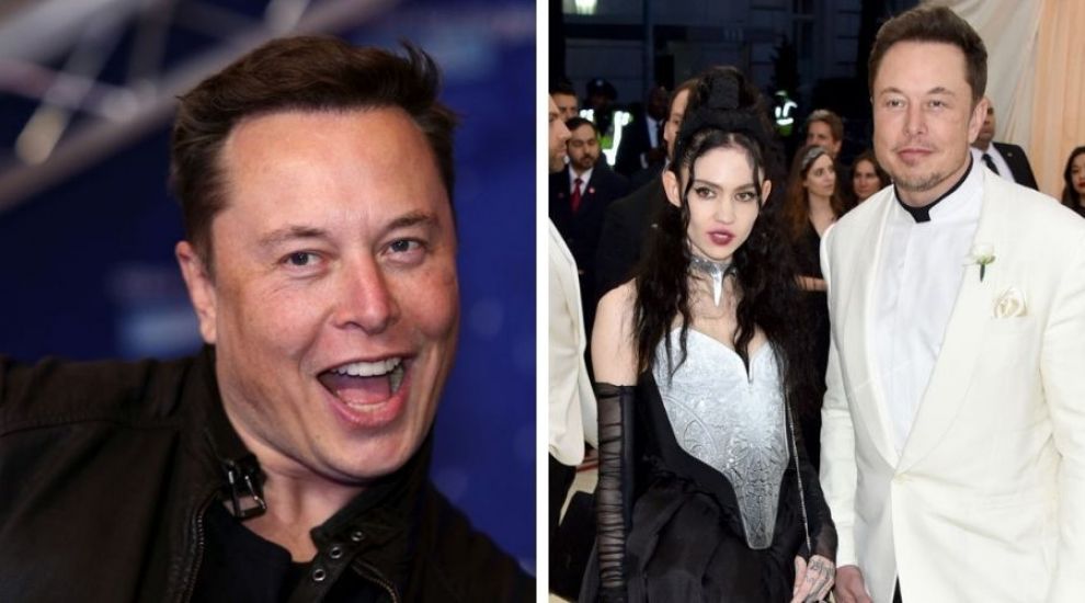 Grimes, fosta iubită a lui Elon Musk, spune că miliardarul trăiește precum un sărac. &ldquo;Aveam o gaură în saltea&rdquo;