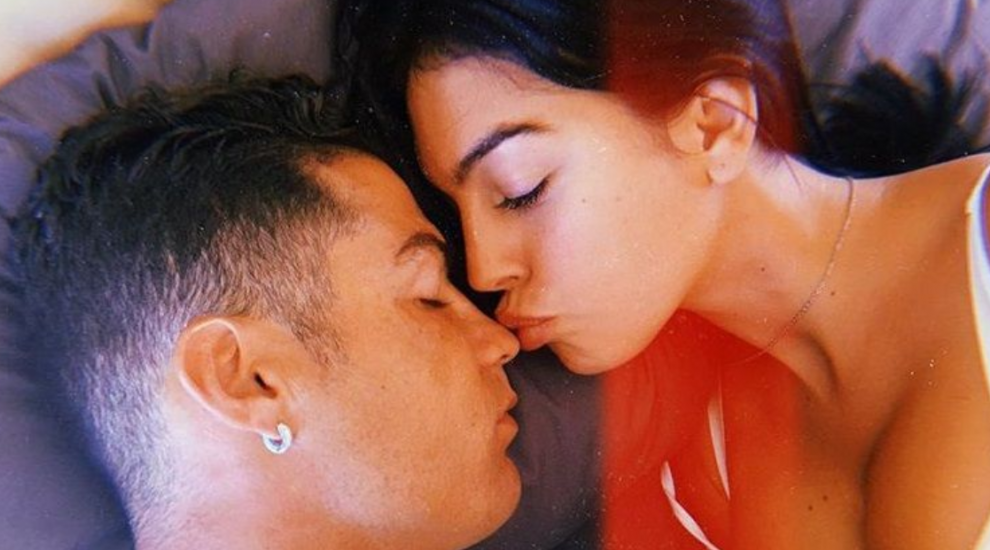 
	Georgina Rodriguez, iubita lui Cristiano Ronaldo, a dezvăluit numele fiicei lor abia născută
