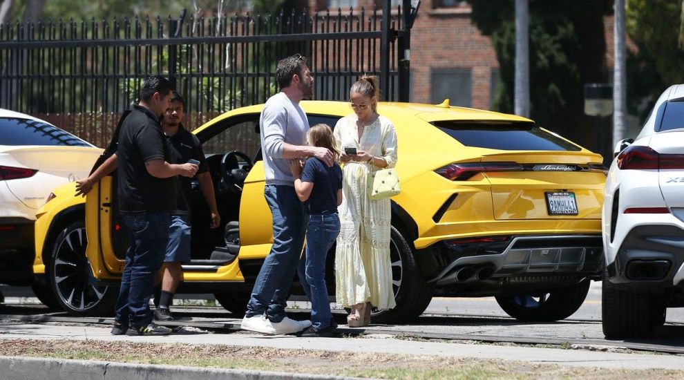 
	Puștiul de 10 ani al lui Ben Affleck a bușit o Lamborghini, după ce tatăl lui l-a lăsat la volan
