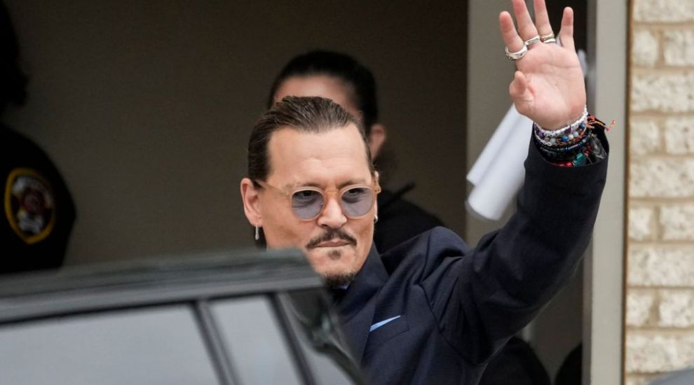 
	Johnny Depp nu mai arată așa! Actorul și-a schimbat look-ul, iar fanii sunt încântați
