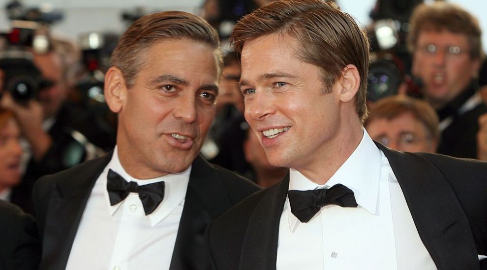 
	George Clooney, reacție savuroasă după ce a aflat că Brad Pitt l-a numit &ldquo;cel mai frumos bărbat din lume&rdquo;
