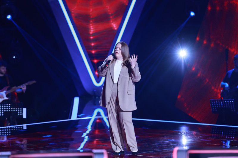 
	Vocea României, sezonul 10: Iulia Gîza a făcut furori pe scenă, interpretând melodia &bdquo;You Say&rdquo;
