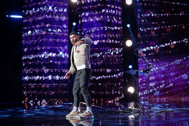 
	Românii au talent 2023: Denis Bolborea, un număr de beatbox împletit cu pasiune pentru dans
