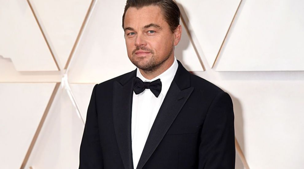 
	Leonardo DiCaprio, luat peste picior de internauți după ce s-a zvonit că are o relație cu o tânără de 19 ani
